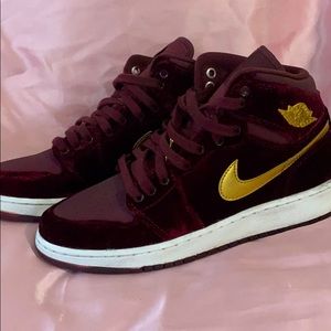 Jordan 1 Retro Heiress Night Maroon